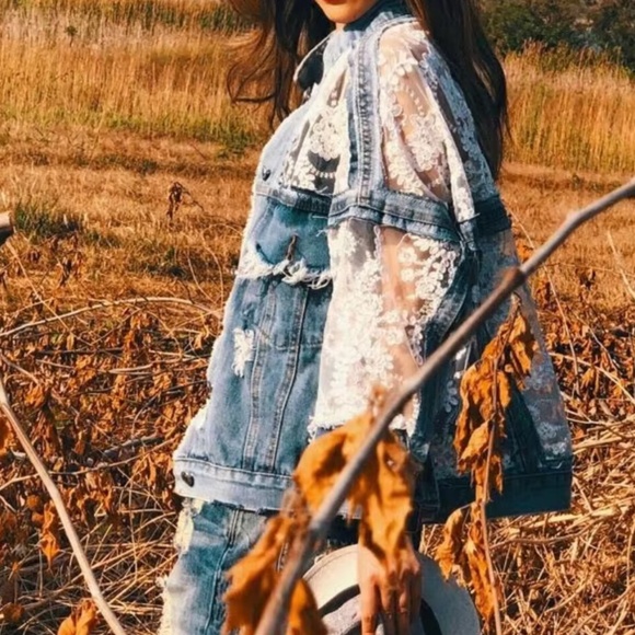 Western Embroidered Floral Lace Frayed Jean Denim Jacket - Picture 3 of 4